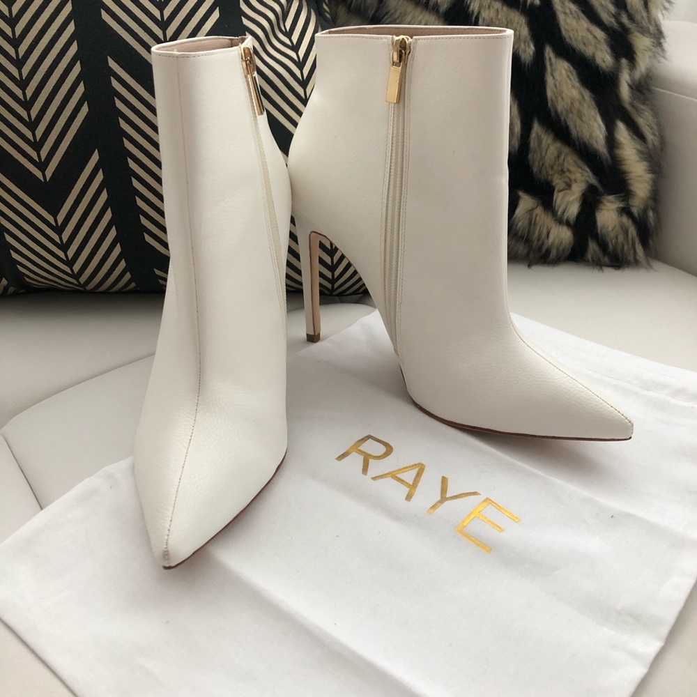 RAYE White boot/botties